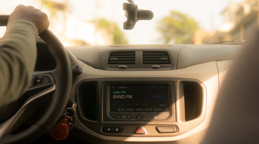 Saiba O que é marketing de indicação e como a Uber utiliza - Reprodução Canva