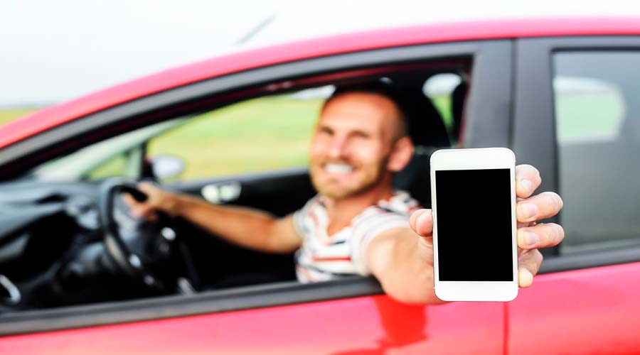 Uber, um dos cases de sucesso do marketing de indicação - Reprodução Adobe Stock